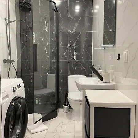 Apartament Kwiatowy *
